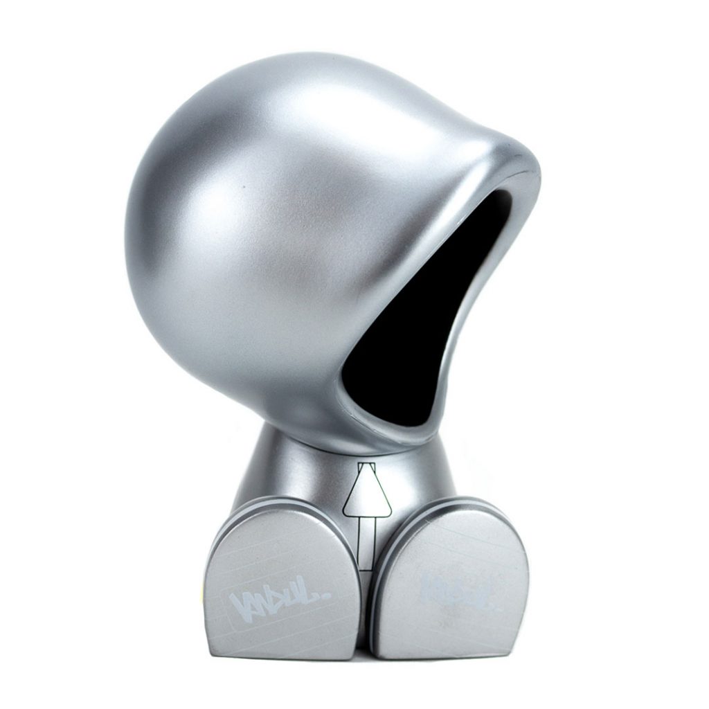 silver vandulbot head turned